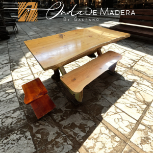 mesa con patas de cedro